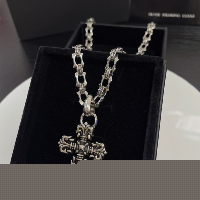 Ch**me He**ts necklaces